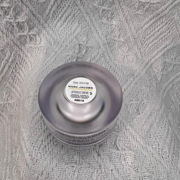 MARC JACOBS Youthquake Coconut Crème Glycolic Facial Masque NEW, 15mL - Picture 4 of 5